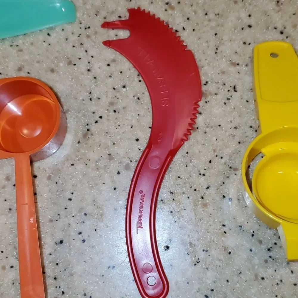 Vtg. Tupperware Kitchen Tool Gadgets Labels 19 pcs